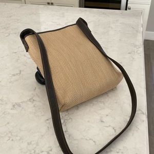 Straw type crossbody